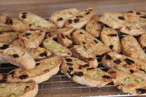 Cranberry-and-Pistachio-Biscotti-5